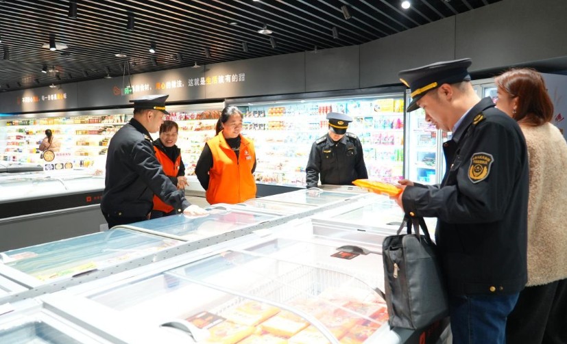 万载县市场监管局 开展元宵节前食品安全专项检查护航群众“甜蜜”团圆